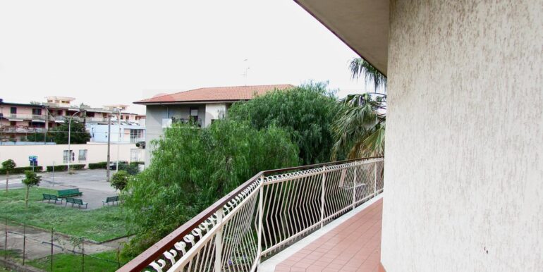 20251021161430-994655-24