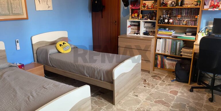 20251021192502-995273-22