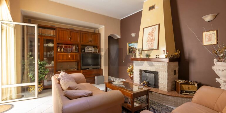 20251022170451-994202-7