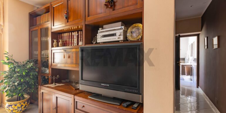 20251022170500-994202-10