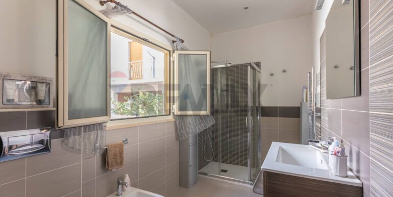 20251022170513-994202-14