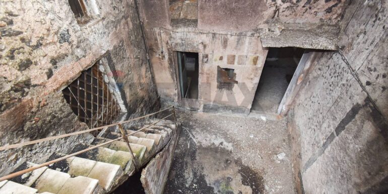 20251023115452-995255-15