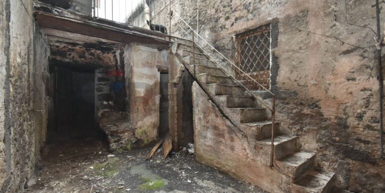 20251023115500-995255-18