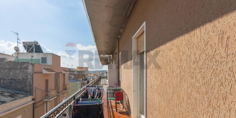 20251023162616-987952-25