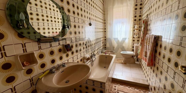 20251024154122-995910-16