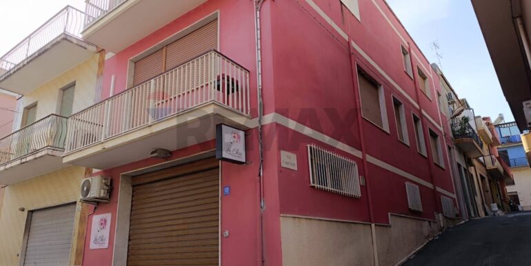 20251024183500-995996-17