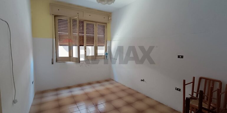 20251024183658-995996-32