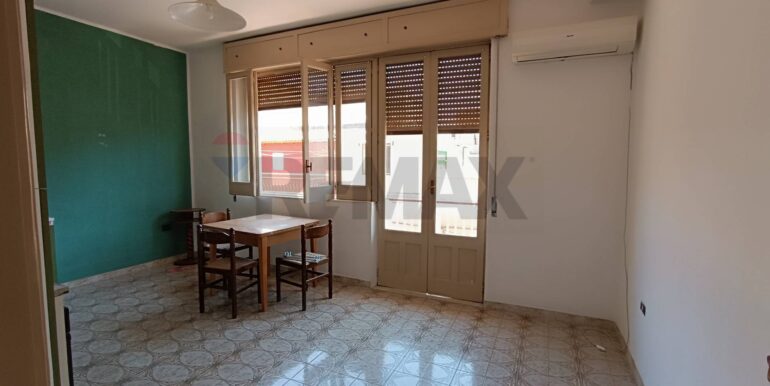 20251024183721-995996-33