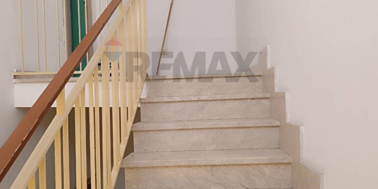 20251024183804-995996-41