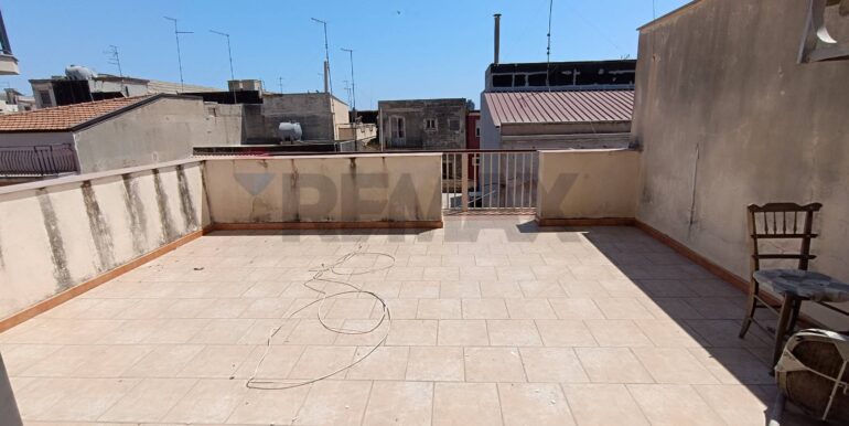 20251024183836-995996-52