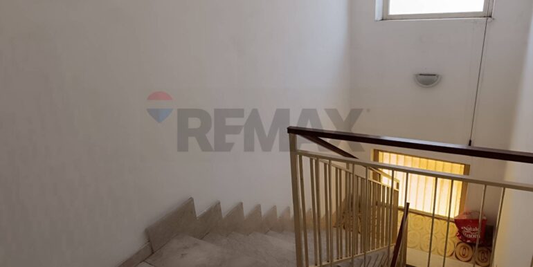 20251024183904-995996-61