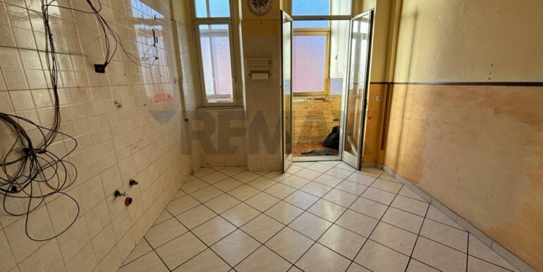 20251024185815-996001-10