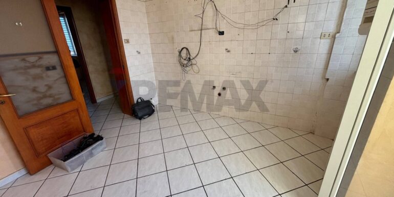 20251024185834-996001-11