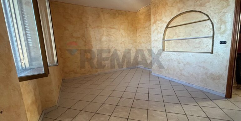 20251024190044-996001-16