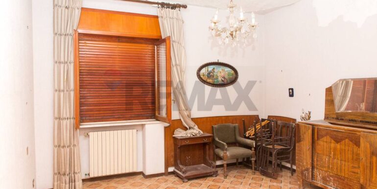 20251026181130-966487-37