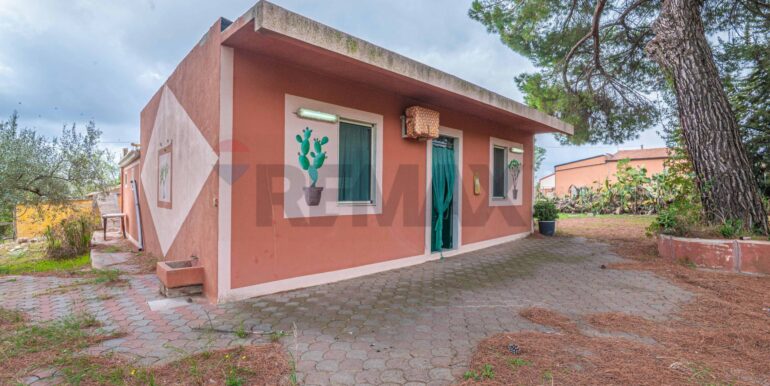 20251026215657-987093-7