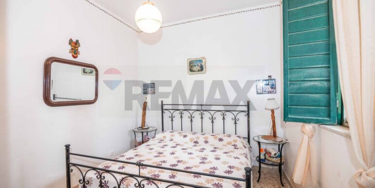 20251026215711-987093-10