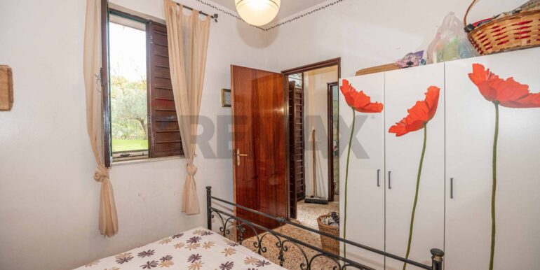 20251026215715-987093-11