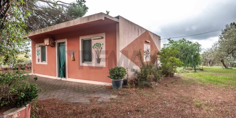 20251026215803-987093-22