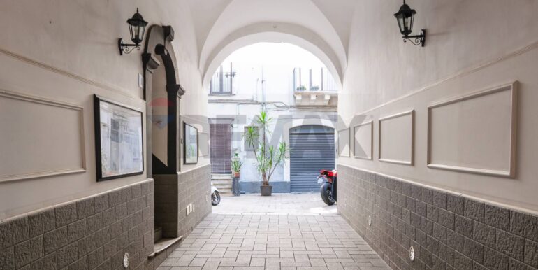 20251026231726-995702-7