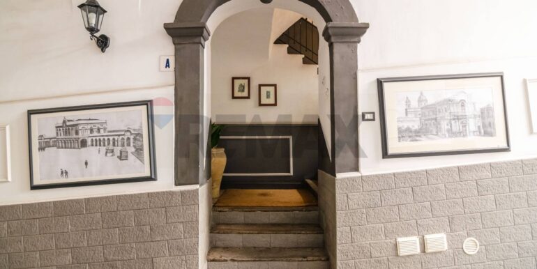 20251026231729-995702-8