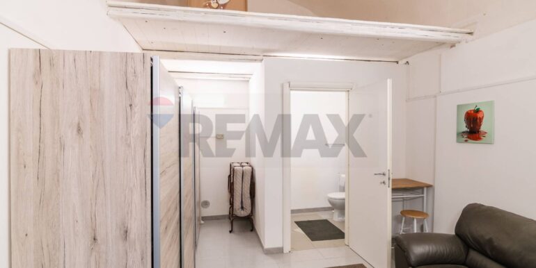 20251026231746-995702-14