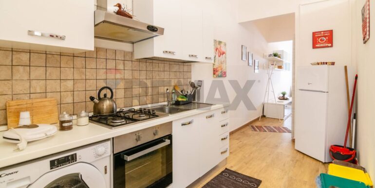 20251026231751-995702-16