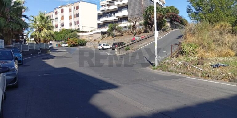 20251027111911-996070-12