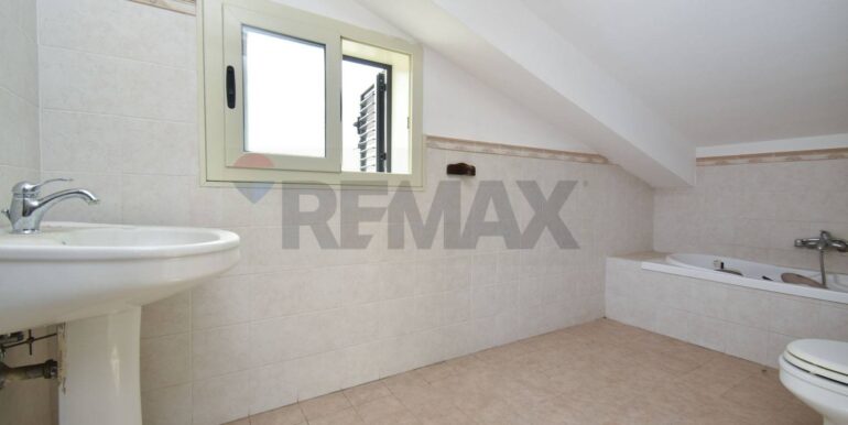 20251027123609-996236-18