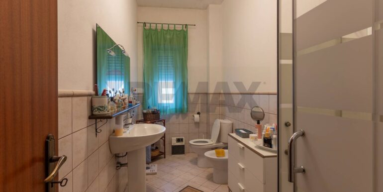 20251027161803-994663-3