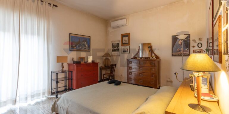 20251027161809-994663-4