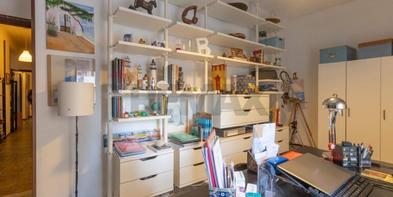 20251027161827-994663-9