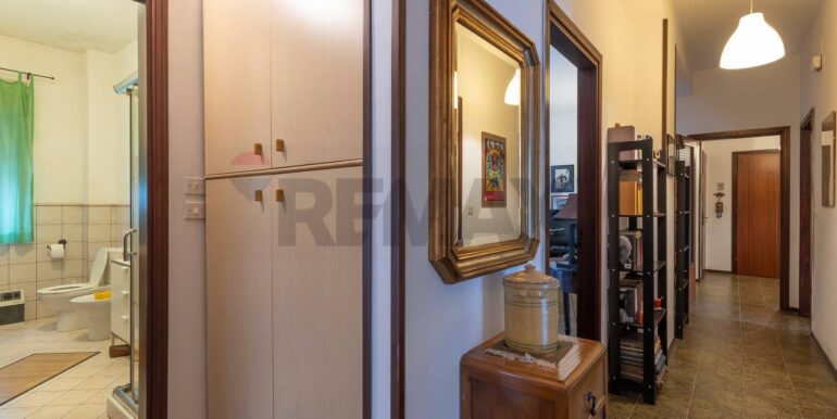 20251027161838-994663-12