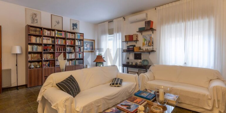 20251027161913-994663-22