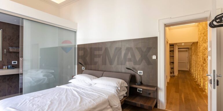 20251027185257-993929-6