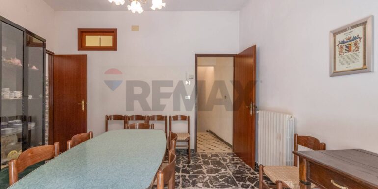 20251028163530-994484-33