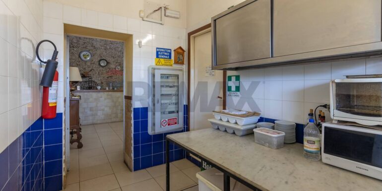 20251028171407-994140-12