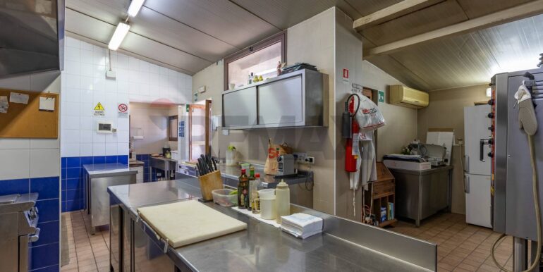 20251028171418-994140-15