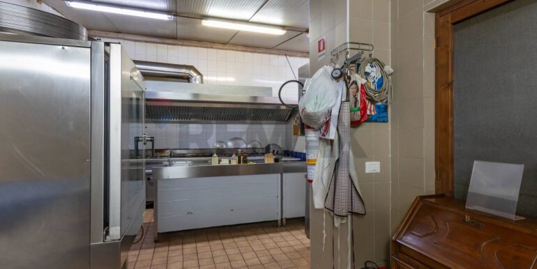 20251028171423-994140-17