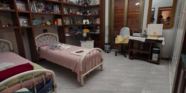 20251028181946-994468-11