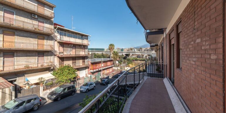 20251029102555-996793-8