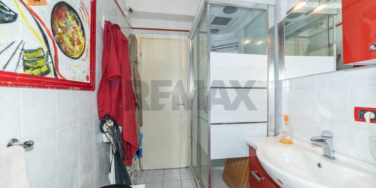 20251029105358-996877-11