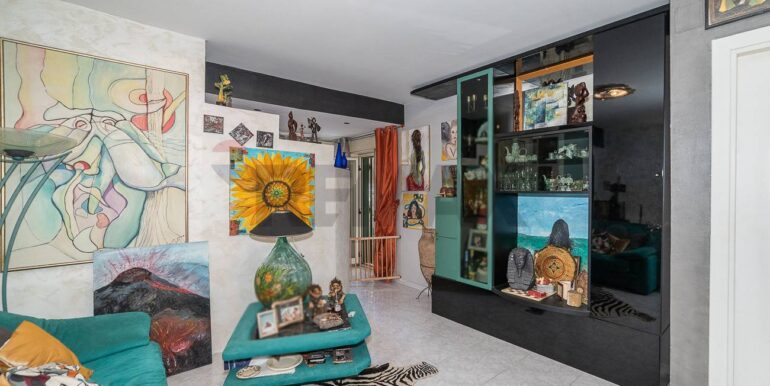 20251029105358-996877-4