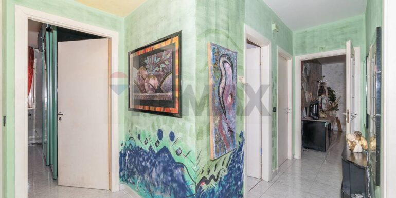 20251029105358-996877-9