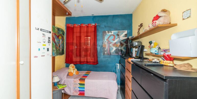 20251029105359-996877-12