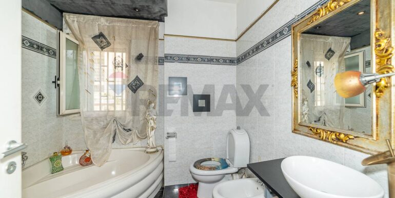 20251029105359-996877-16