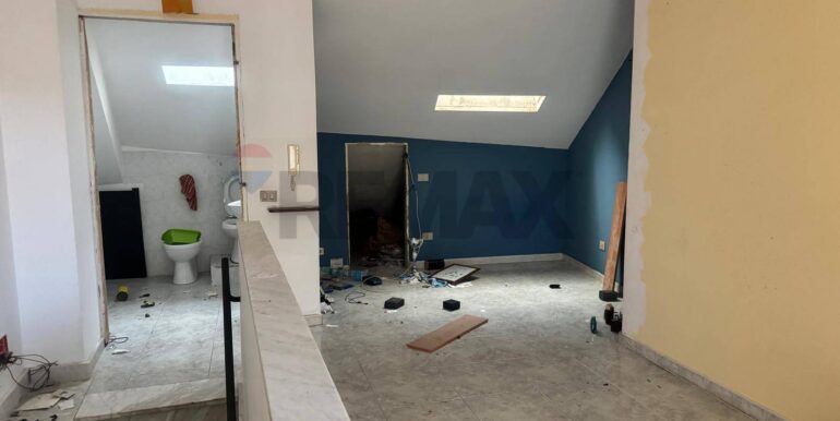 20251029111830-996878-13