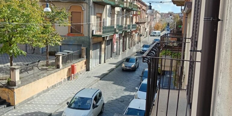 20251029122503-996838-9