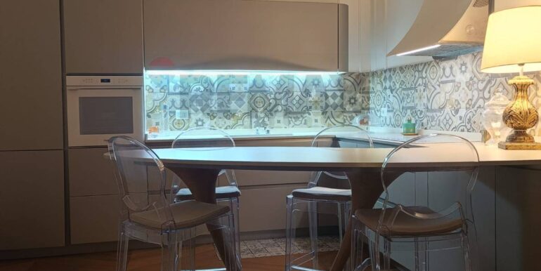 20251029173919-997062-6