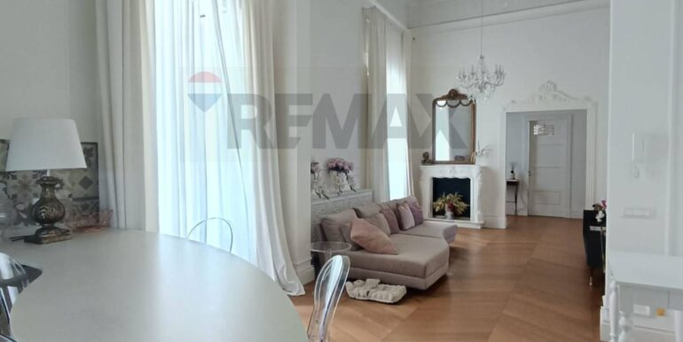 20251029173924-997062-8